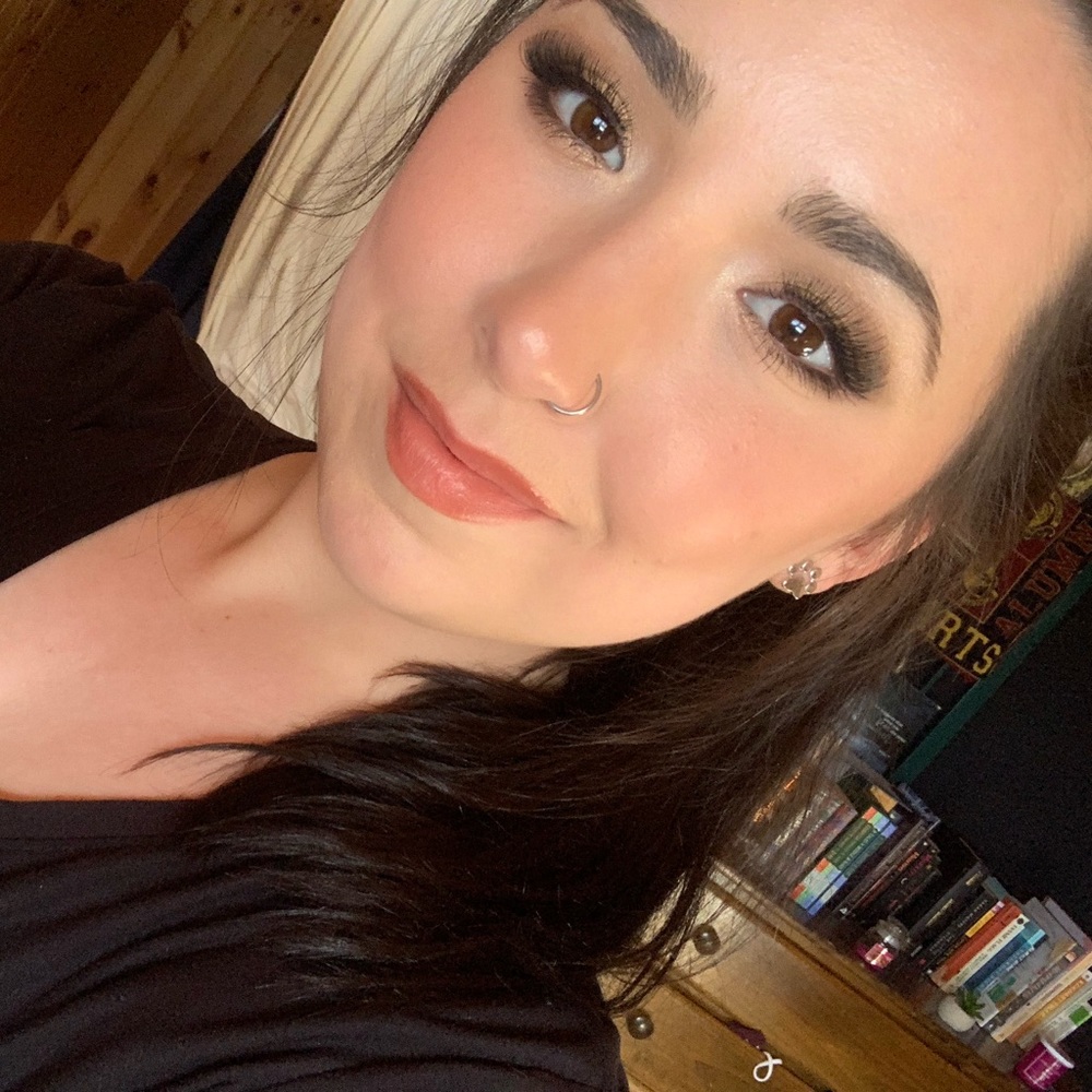Meet your Posher, Megan